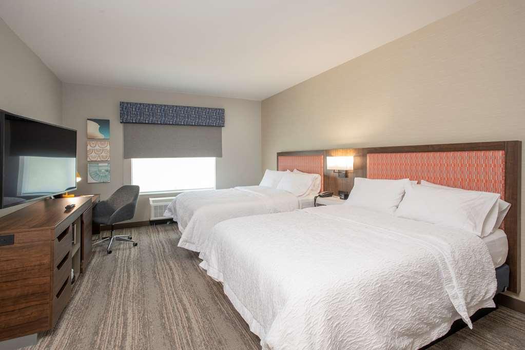Hampton Inn By Hilton Richwood Cincinnati South Walton Room photo